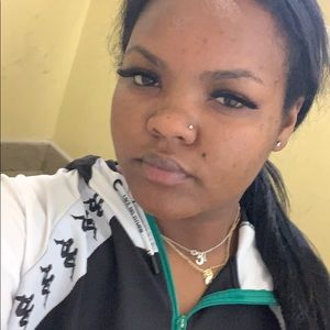 Meet your Posher, Krystal